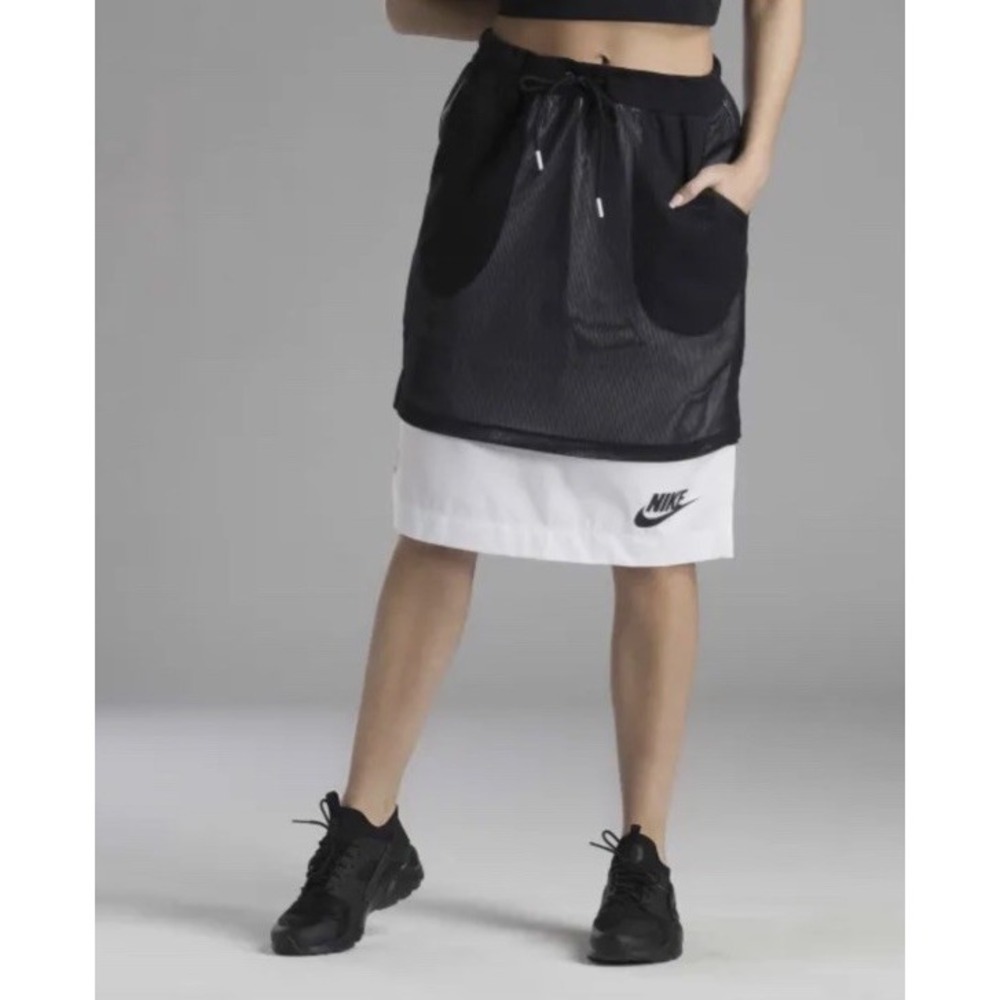 NIKE Mesh Overlay Sheer Black & White Knee Length Skirt / Women's Medium / RARE